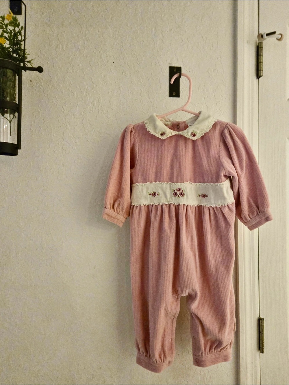healthtex Pink Y2K One-Piece Romper with White peter pan Embroidered Collar 12m